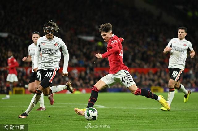 不僅僅存在 不僅僅存在